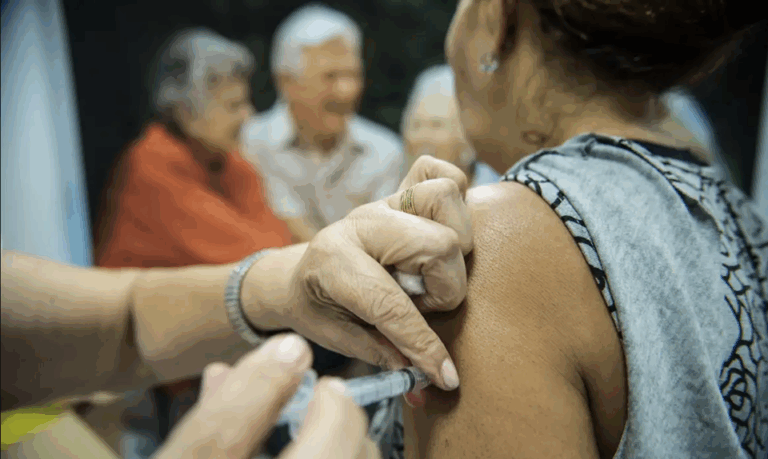 Sesa alerta para a baixa procura da vacina contra gripe dos grupos com meta de cobertura