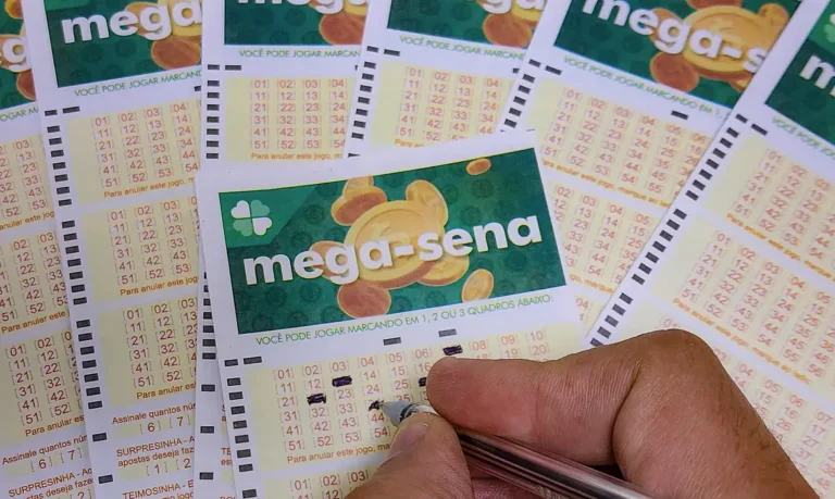 Mega-sena volta a acumular e pode pagar R$ 18 milhões na próxima terça