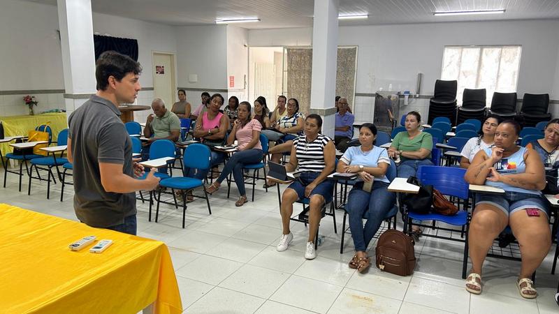 Secretaria Municipal de Saúde investe em tecnologia e capacita Agentes Comunitários de Saúde