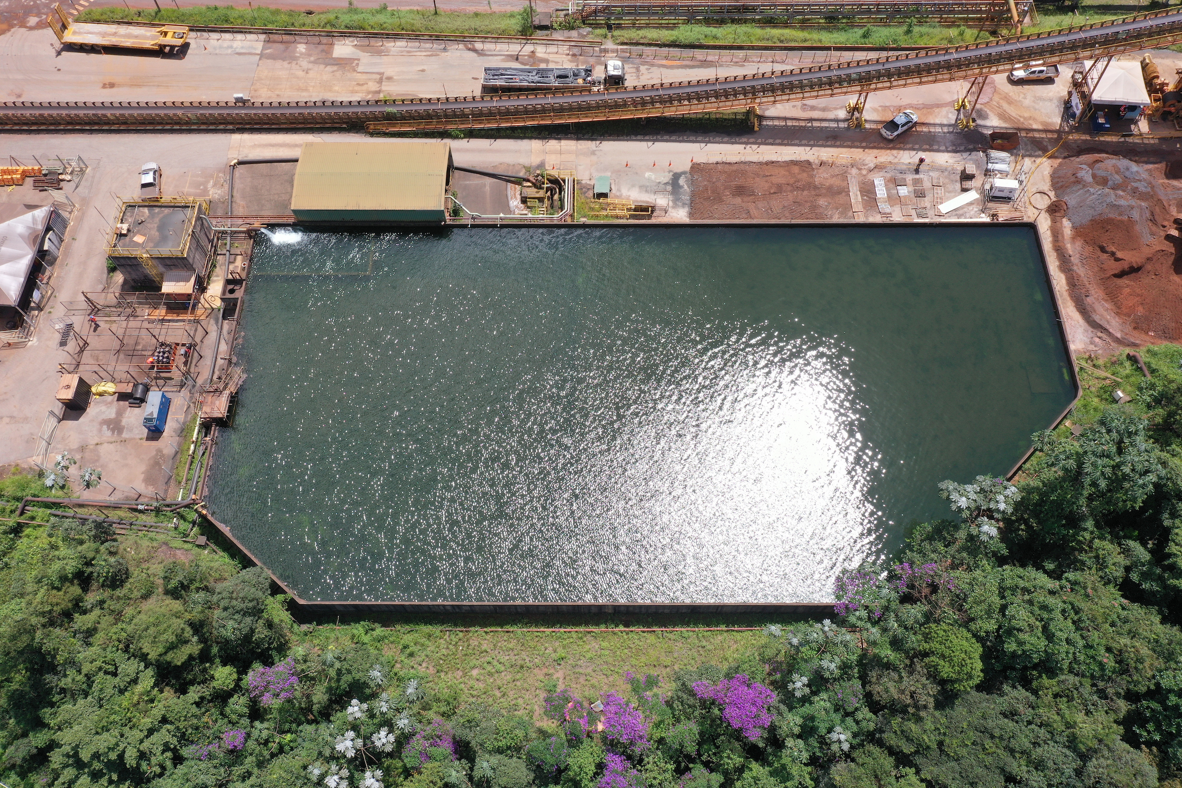 Leia mais sobre o artigo Samarco avança em sustentabilidade e reporta resultados operacionais e socioambientais em 2025