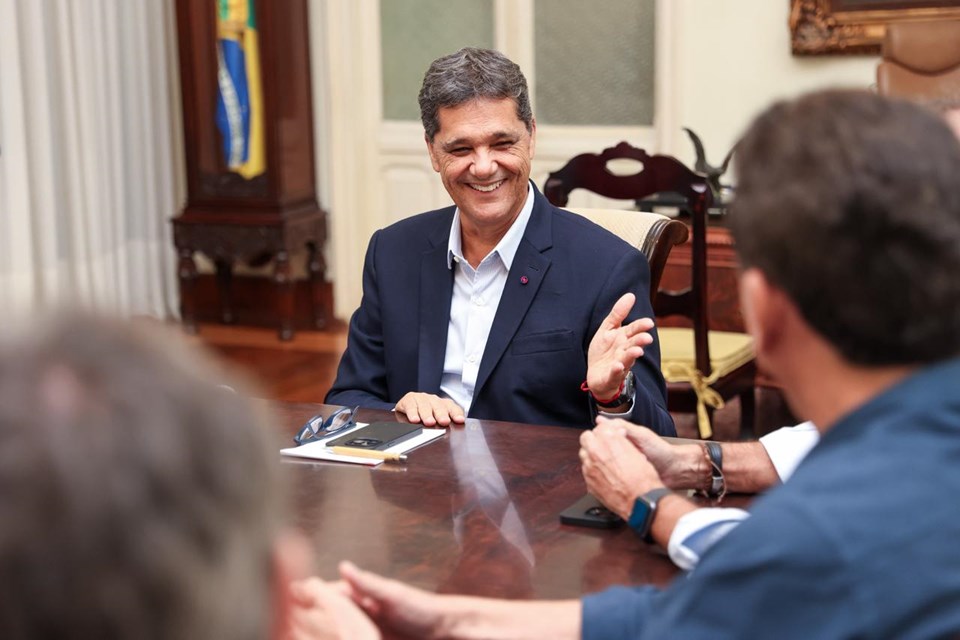 Leia mais sobre o artigo Governador Ricardo realiza primeira reunião de trabalho com o secretariado no Palácio Anchieta