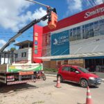 Prefeitura instala novo semáforo em avenida de grande fluxo e reforça segurança no trânsito